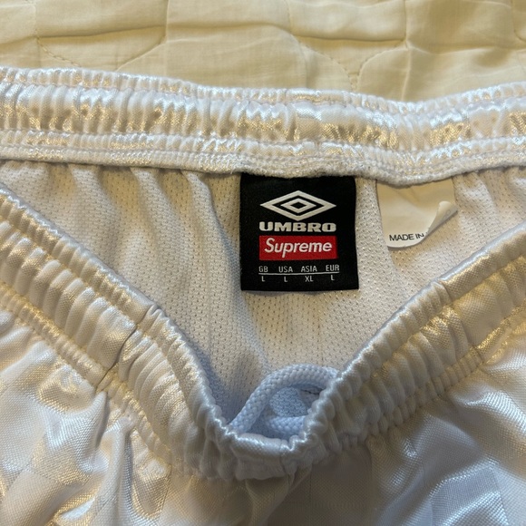 Supreme/Umbro - Soccer Jersey - Shorts and Shirt Set - Picture 6 of 12